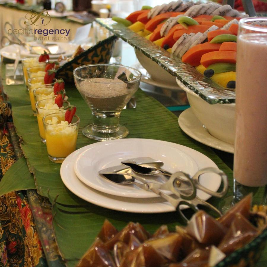 Pacific Regency Hotel Suites Kuala Lumpur Eksteriør bilde A dessert buffet