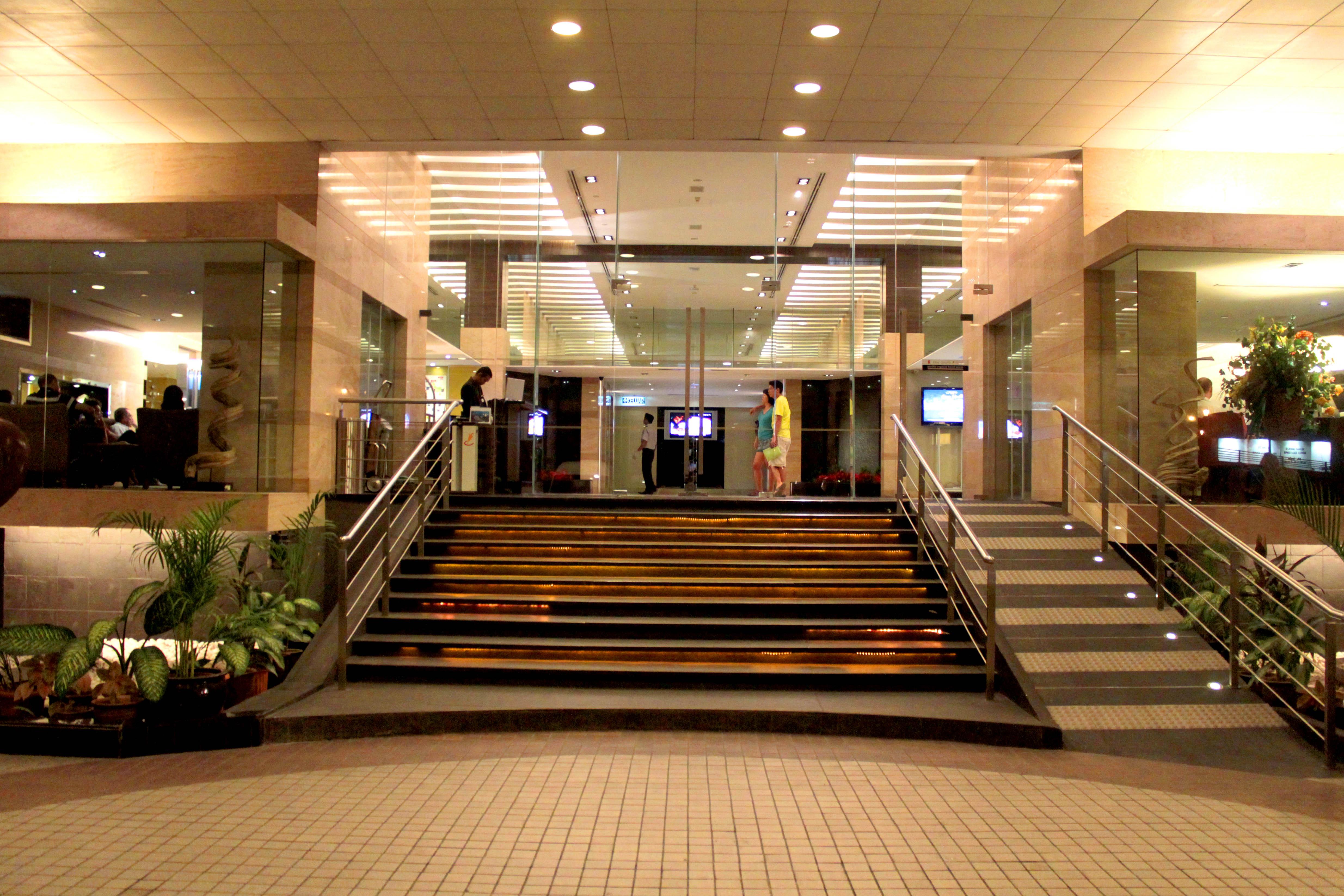 Pacific Regency Hotel Suites Kuala Lumpur Eksteriør bilde The lobby of the hotel