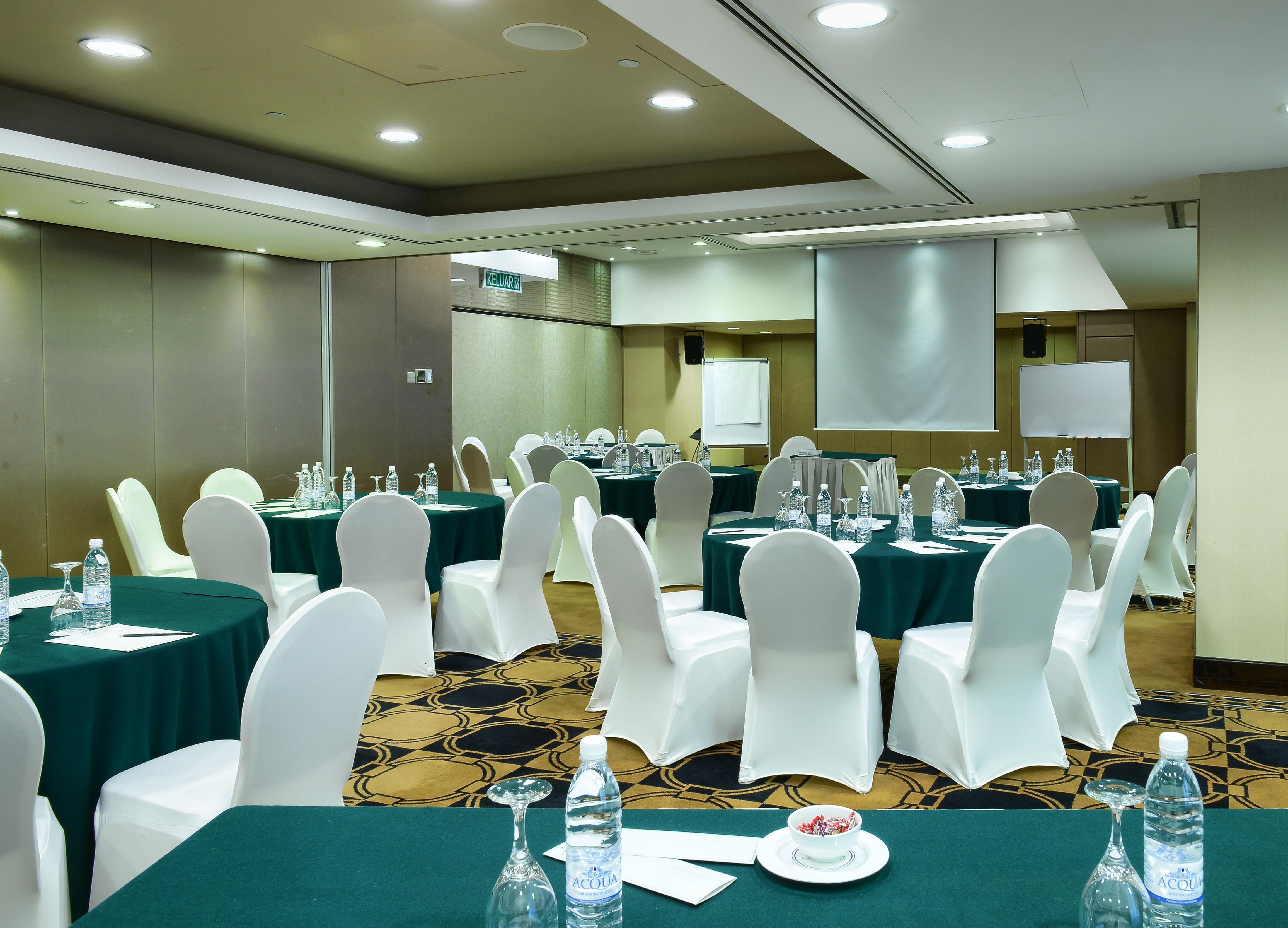 Pacific Regency Hotel Suites Kuala Lumpur Eksteriør bilde Meeting room