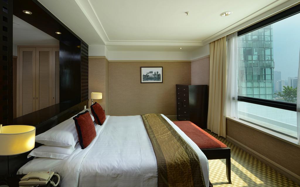 Pacific Regency Hotel Suites Kuala Lumpur Eksteriør bilde A bedroom in the hotel